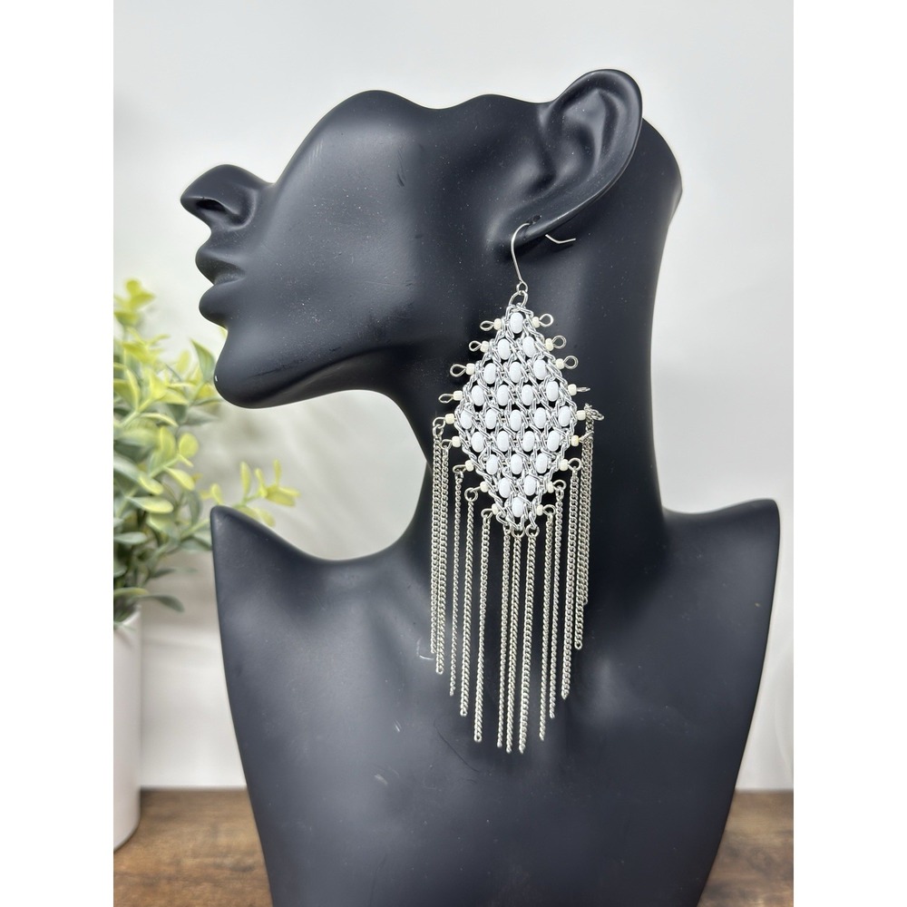 Silver Tone White Stone Dangle Earrings Elegant Beauty Stunning Wedding